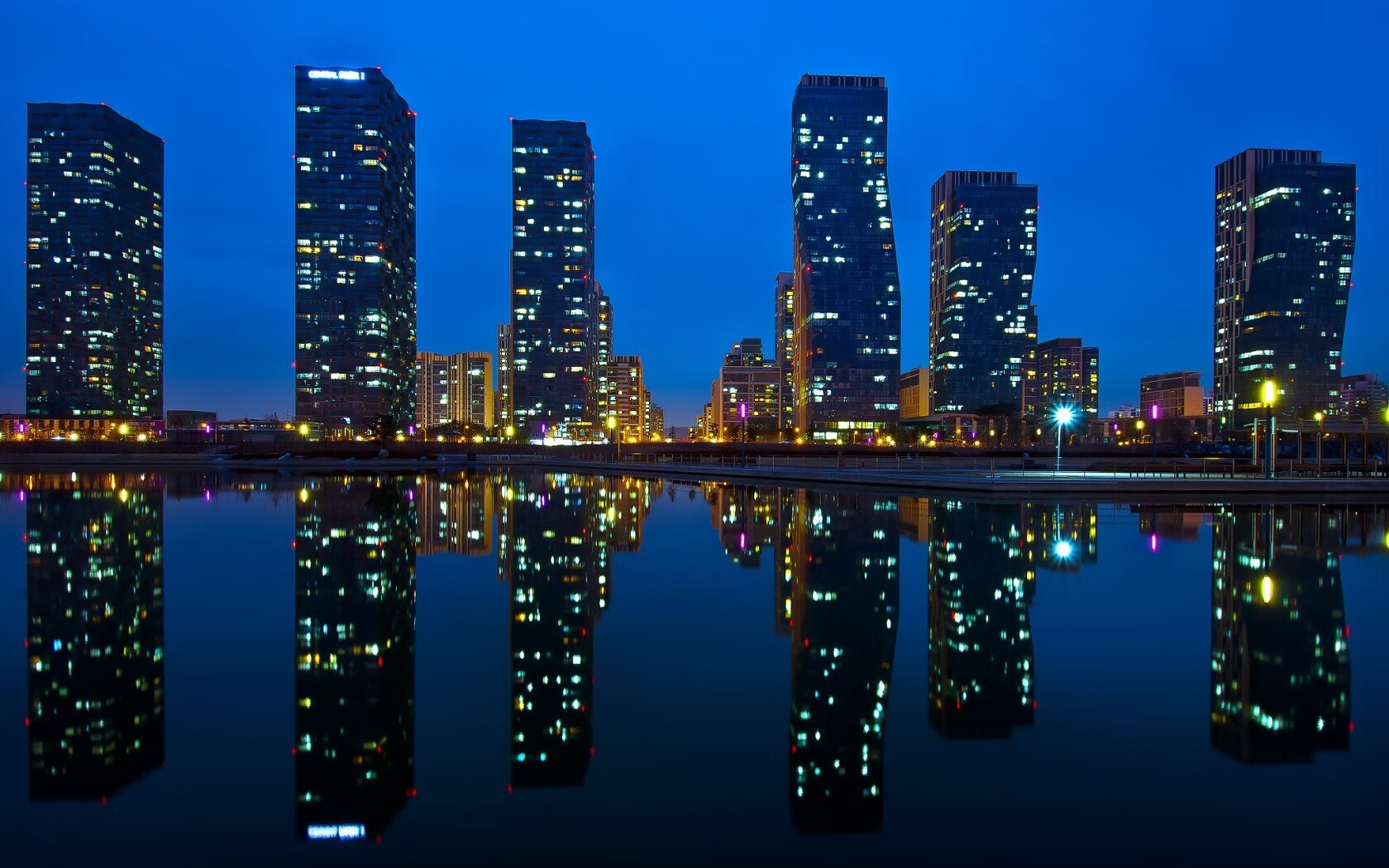 五大联赛自由球员签约是否改变了球队战术部署逻辑，2021大牌自由球员