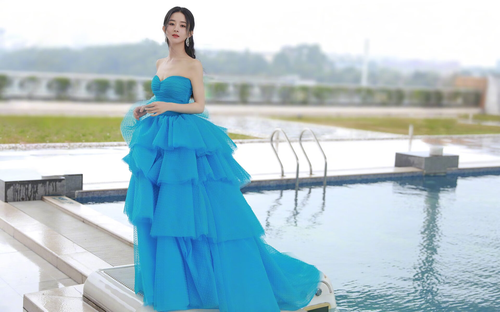 决赛后双方球员握手致敬体现体育精神，篮球比赛双方握手