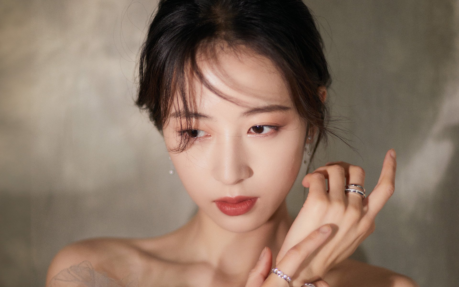 “马科斯·莫奇的精准防守和不屈精神，帮助阿根廷美洲狮队战胜强敌”